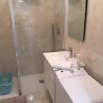 Centre Entierement Renove Au Calme * مينتون